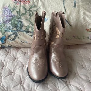 Practically New Cat&Jack cowboy boots size 6 girls